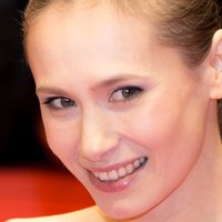 Alina Levshin Alaston