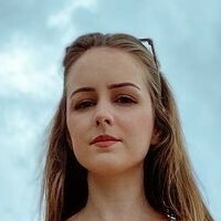 anapvivian Alaston