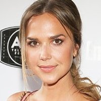 Arielle Kebbel Alaston