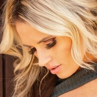 Bikinihuntress Alaston