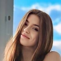 famousalice Alaston