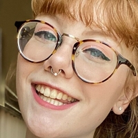 Hornylittlekat Alaston