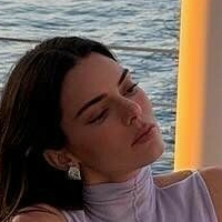 Kendall Braless Alaston