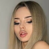 kriss_tinaaa Alaston
