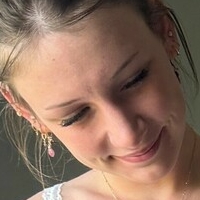 lauren.claire Alaston