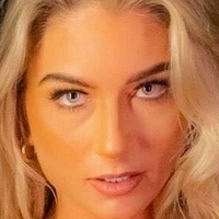 Megan Mullins / megmullinss / meganskyblue Alaston