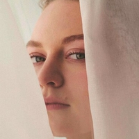 Mia Threapleton Alaston