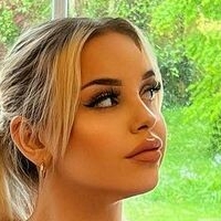 MiaWills Alaston