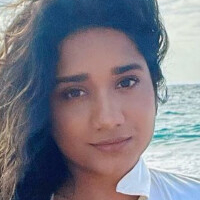 Siennaxkapoor Alaston