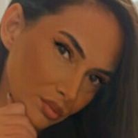 sophialauder Alaston