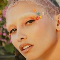 Sunny Playboy Alaston